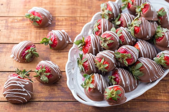 Keto Chocolate Covered Strawberries Recipe